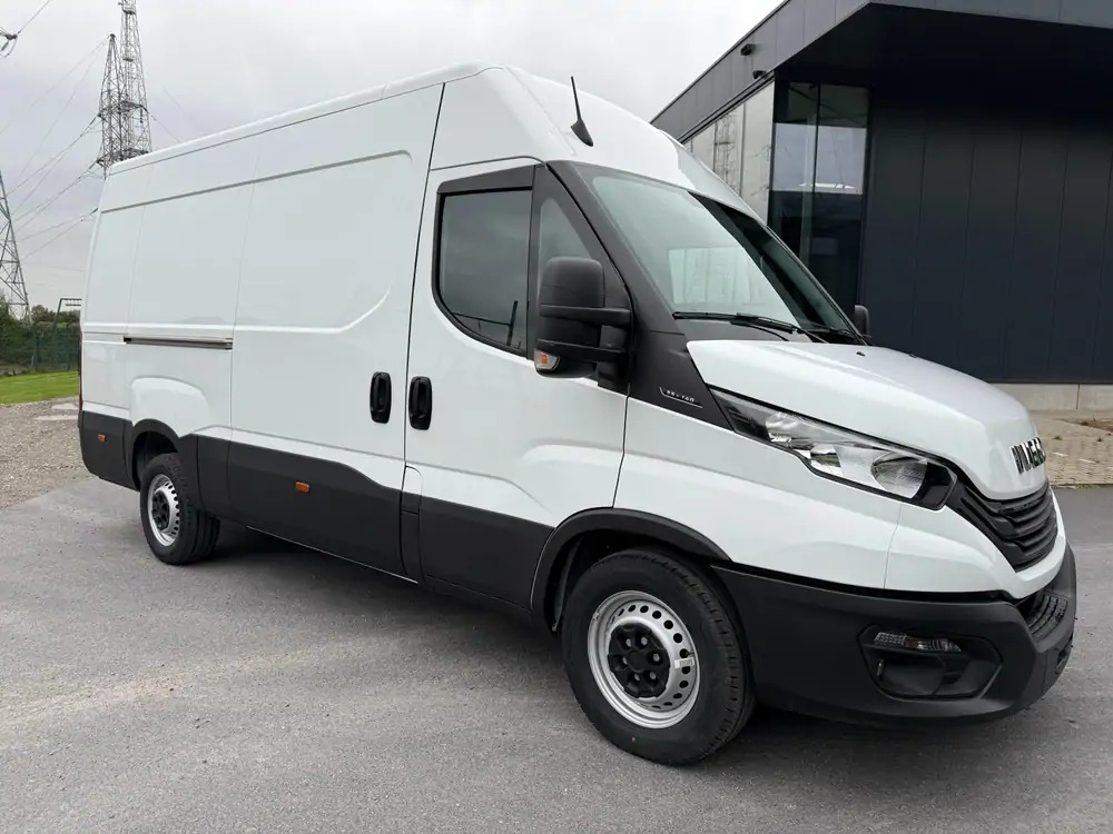 Iveco Daily 35-140 *L3H2*DISPO DE STOCK*Airco*Cruise control - Kravas mikroautobuss: foto 2 Iveco Daily 35-140 *L3H2*DISPO DE STOCK*Airco*Cruise control - Kravas mikroautobuss: foto 2