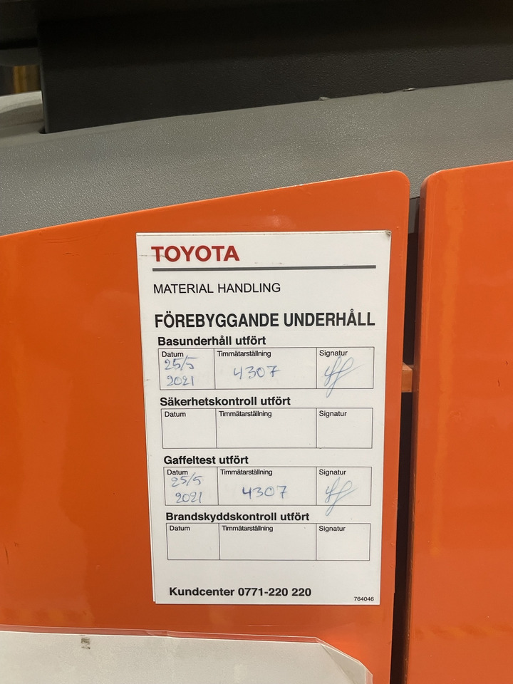 TOYOTA BT-RRE 160E - Bīdmasta krautņotājs: foto 3 TOYOTA BT-RRE 160E - Bīdmasta krautņotājs: foto 3