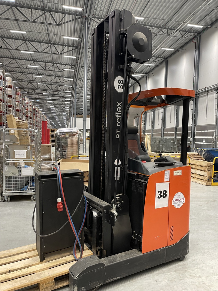 TOYOTA BT-RRE 160E - Bīdmasta krautņotājs: foto 5 TOYOTA BT-RRE 160E - Bīdmasta krautņotājs: foto 5