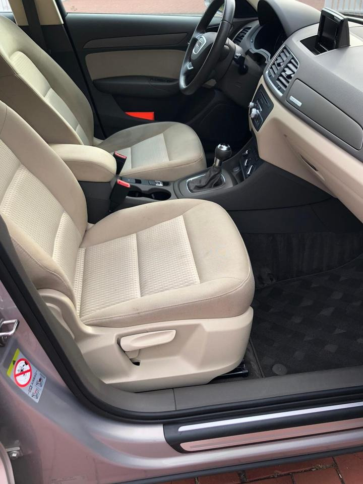 Audi Q3 TFSI + quattro + Autom. + ANK. + TÜV - Vieglā automašīna: foto 4 Audi Q3 TFSI + quattro + Autom. + ANK. + TÜV - Vieglā automašīna: foto 4