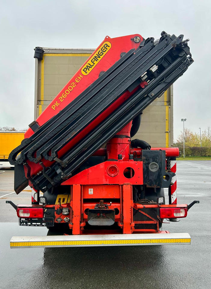 DAF DAF XF 460 FAN + PALFINGER + 16mtr + Lenkachse + EURO 6 - Kravas automašīna ar tentu, Kravas auto ar manipulatoru: foto 4 DAF DAF XF 460 FAN + PALFINGER + 16mtr + Lenkachse + EURO 6 - Kravas automašīna ar tentu, Kravas auto ar manipulatoru: foto 4