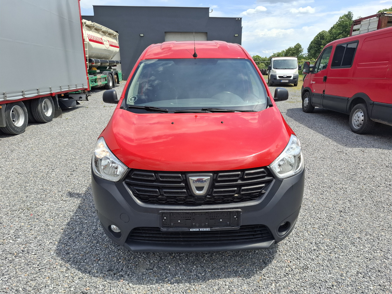 DACIA Dokker 1.5 DCI - Furgons ar slēgtā virsbūve: foto 2 DACIA Dokker 1.5 DCI - Furgons ar slēgtā virsbūve: foto 2