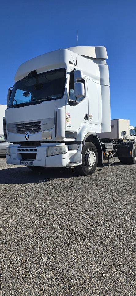 RENAULT PRENIUM - Vilcējs: foto 1 RENAULT PRENIUM - Vilcējs: foto 1