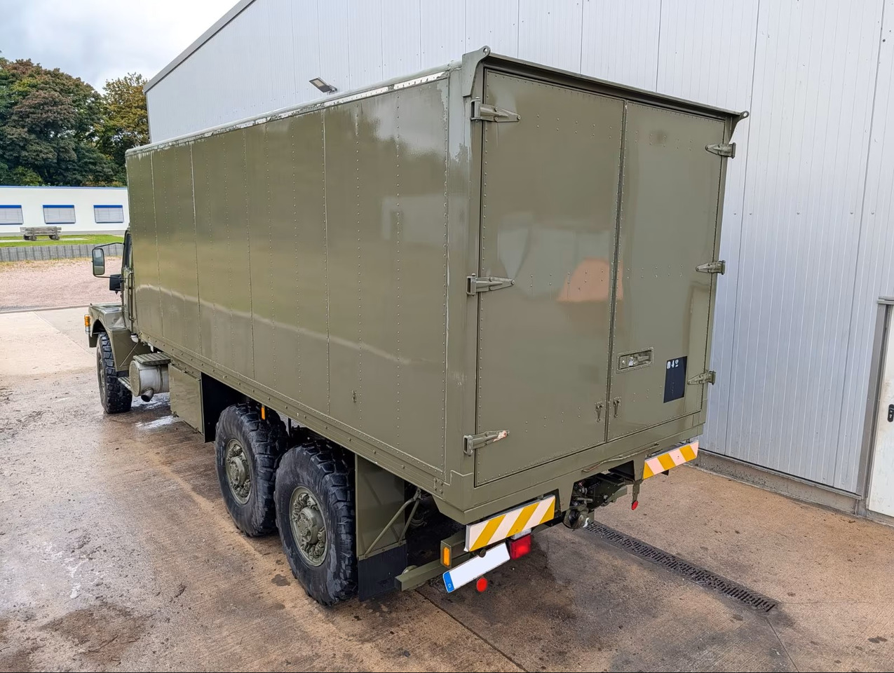 VOLVO N10 - Kravas automašīna ar slēgto virsbūvi: foto 3 VOLVO N10 - Kravas automašīna ar slēgto virsbūvi: foto 3