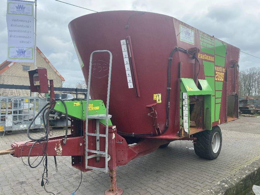 Strautmann Verti Mix 2000 - Lopbarības mikseris: foto 3 Strautmann Verti Mix 2000 - Lopbarības mikseris: foto 3