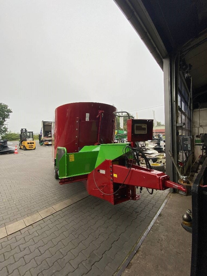 Strautmann Verti Mix - Lopbarības mikseris: foto 5 Strautmann Verti Mix - Lopbarības mikseris: foto 5