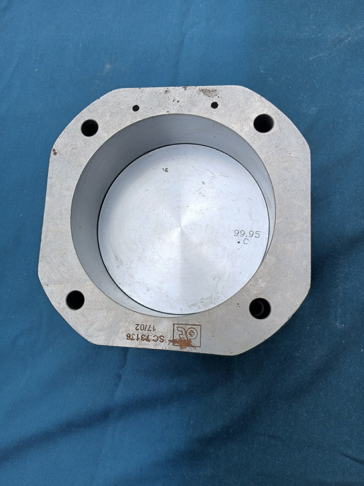 DT Cylinder/ Piston aircompressor for Mercedes - Kompresors: foto 1 DT Cylinder/ Piston aircompressor for Mercedes - Kompresors: foto 1