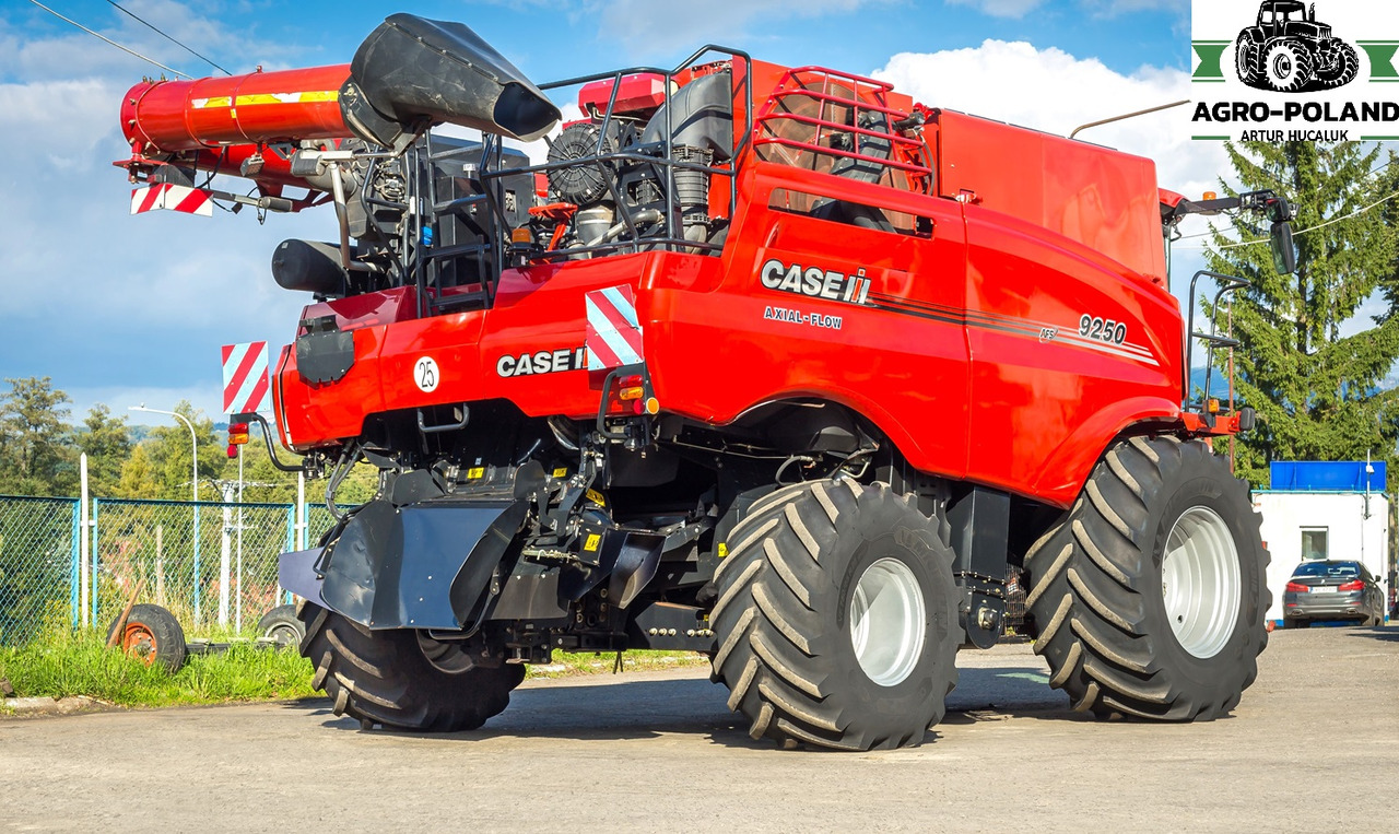 CASE IH IH 9250 AFS - 2019 ROK - 4X4 - 10,7 M. - GPS - AUTOPILOT - 2754H - Labības kombains: foto 5 CASE IH IH 9250 AFS - 2019 ROK - 4X4 - 10,7 M. - GPS - AUTOPILOT - 2754H - Labības kombains: foto 5