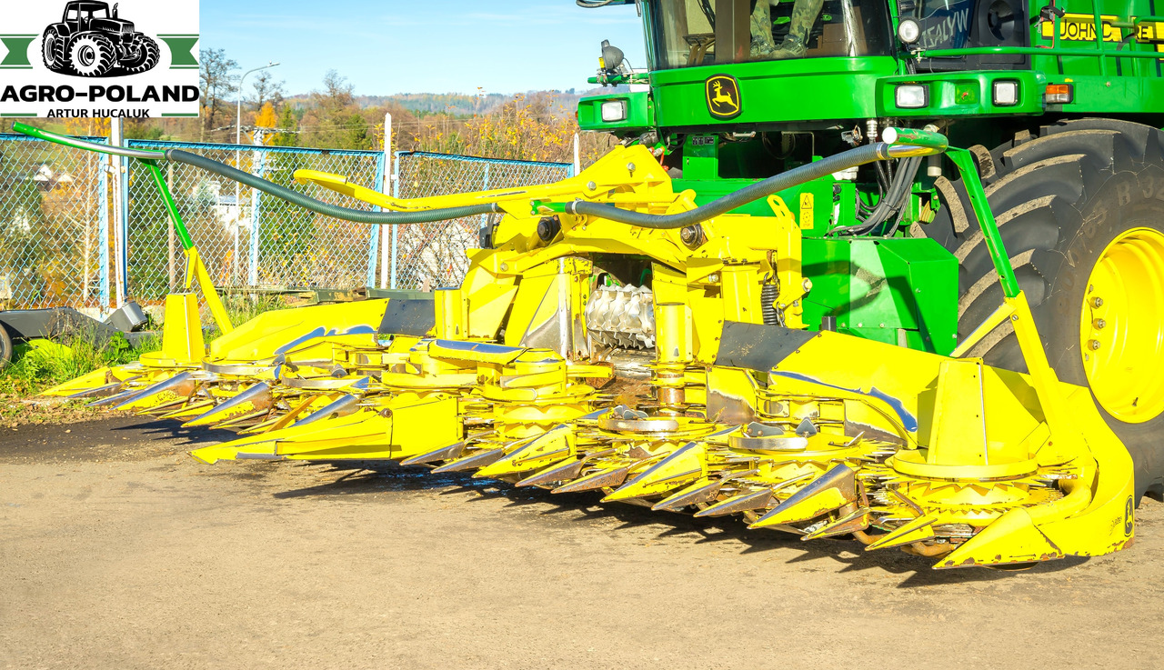 JOHN DEERE 7350i - ProDrive - 4x4 - 2012 rok - GPS - Kemper 360 plus - Pickup 630c - 40 km/h - Lopbarības kombains: foto 3 JOHN DEERE 7350i - ProDrive - 4x4 - 2012 rok - GPS - Kemper 360 plus - Pickup 630c - 40 km/h - Lopbarības kombains: foto 3