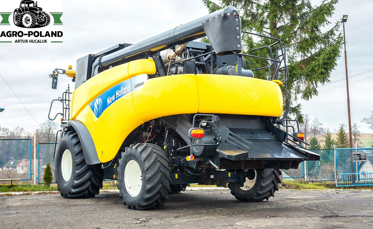 NEW HOLLAND CR 9060 - 2008 - 2554 h + HEDER 6,09 M - Labības kombains: foto 5 NEW HOLLAND CR 9060 - 2008 - 2554 h + HEDER 6,09 M - Labības kombains: foto 5