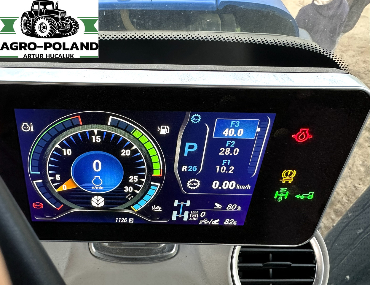 NEW HOLLAND T 8.435 HD SMARTTRAX - 2024 ROK - 1126 h - Traktors: foto 4 NEW HOLLAND T 8.435 HD SMARTTRAX - 2024 ROK - 1126 h - Traktors: foto 4