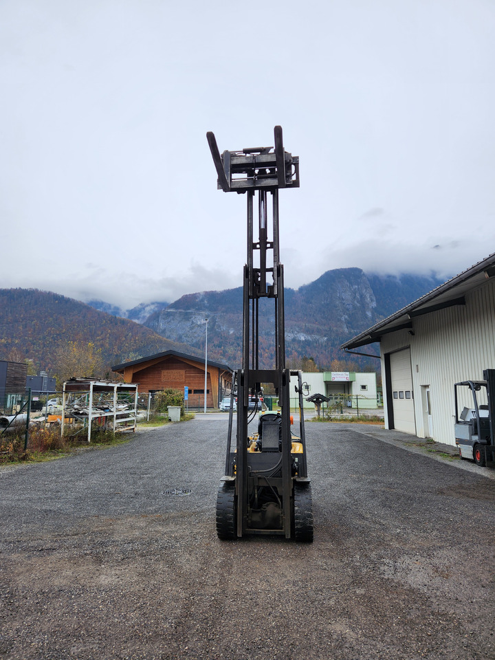 DAEWOO G30E-3 - Gāzes iekrāvējs: foto 2 DAEWOO G30E-3 - Gāzes iekrāvējs: foto 2