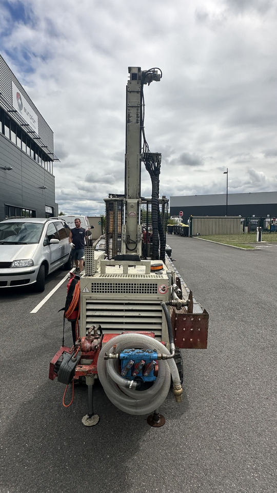 Comacchio GEO 205 - Urbšanas mašīna: foto 4 Comacchio GEO 205 - Urbšanas mašīna: foto 4