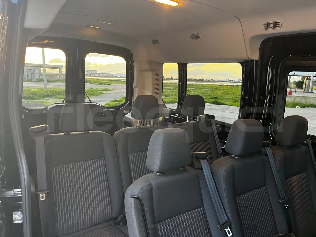 Mikroautobuss, Pasažieru furgons Ford Transit: foto 33 Mikroautobuss, Pasažieru furgons Ford Transit: foto 33