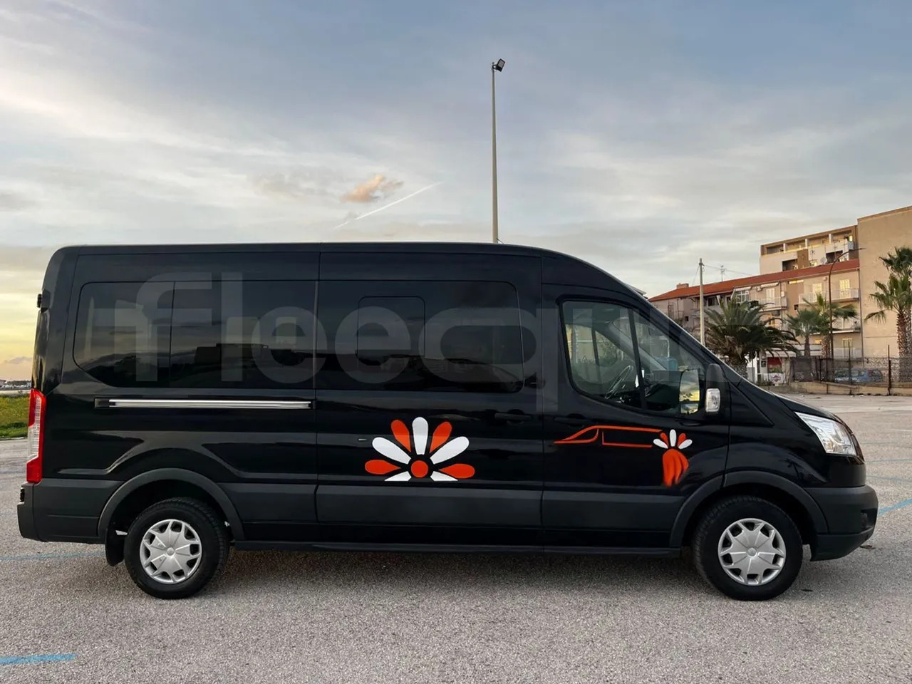 Mikroautobuss, Pasažieru furgons Ford Transit: foto 13 Mikroautobuss, Pasažieru furgons Ford Transit: foto 13