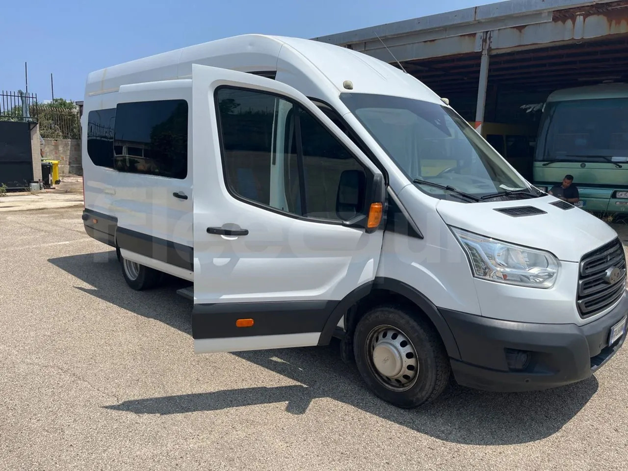 Mikroautobuss, Pasažieru furgons Ford Transit: foto 10
