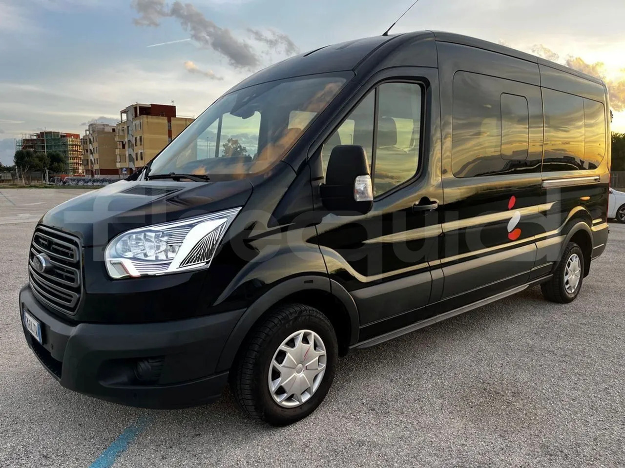 Ford Transit - Mikroautobuss, Pasažieru furgons: foto 4 Ford Transit - Mikroautobuss, Pasažieru furgons: foto 4