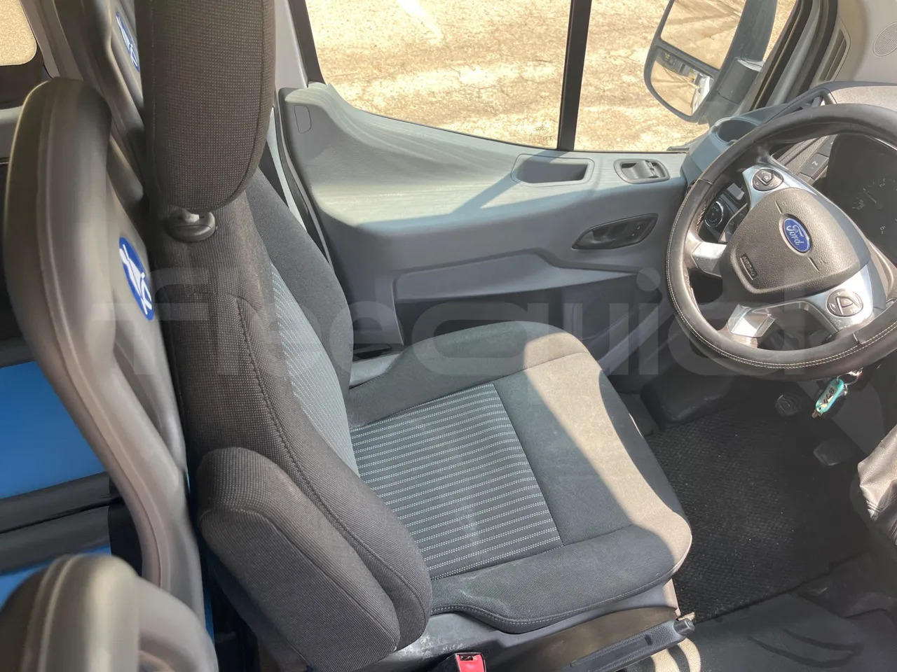 Mikroautobuss, Pasažieru furgons Ford Transit: foto 15