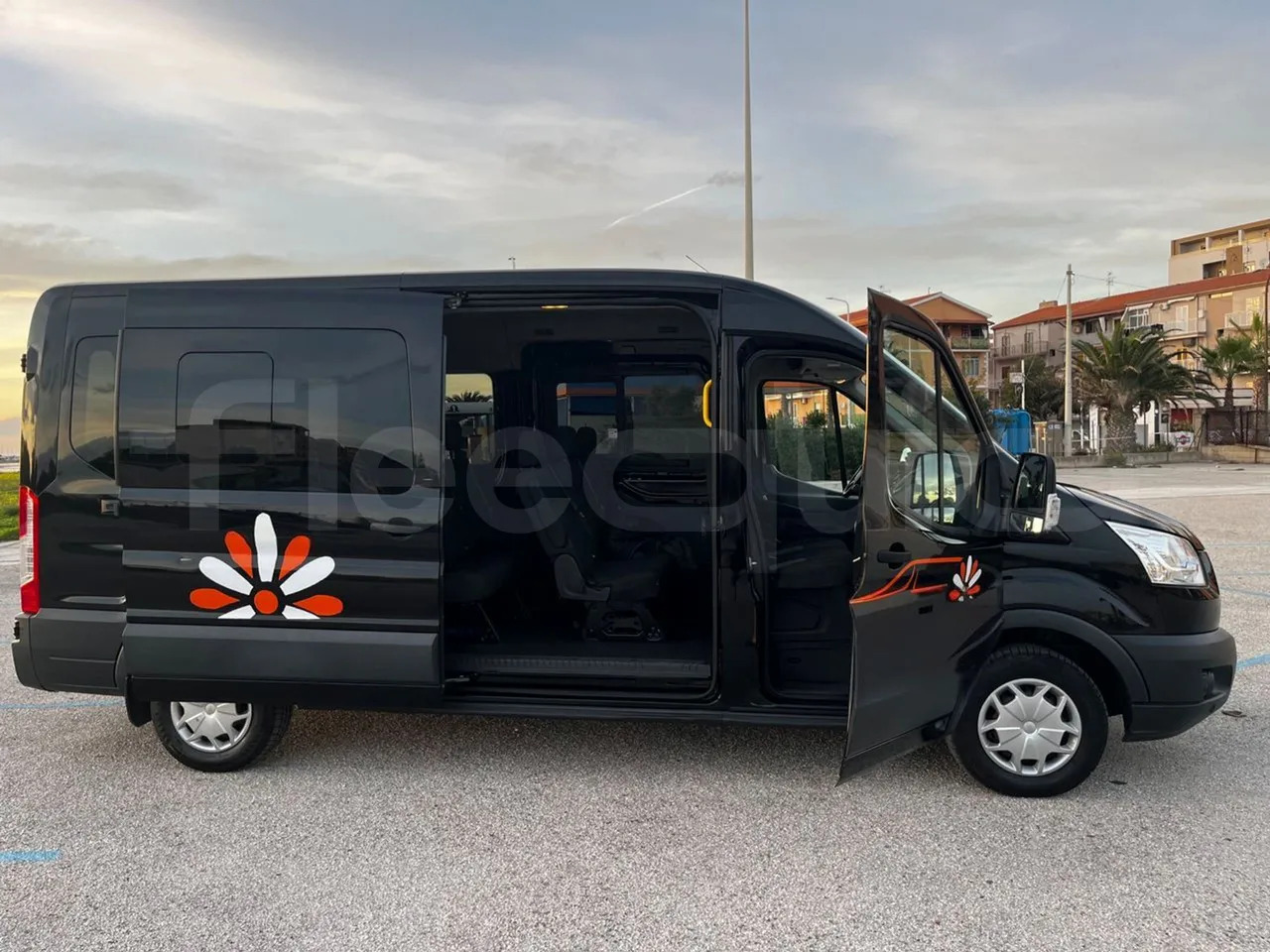 Mikroautobuss, Pasažieru furgons Ford Transit: foto 14 Mikroautobuss, Pasažieru furgons Ford Transit: foto 14