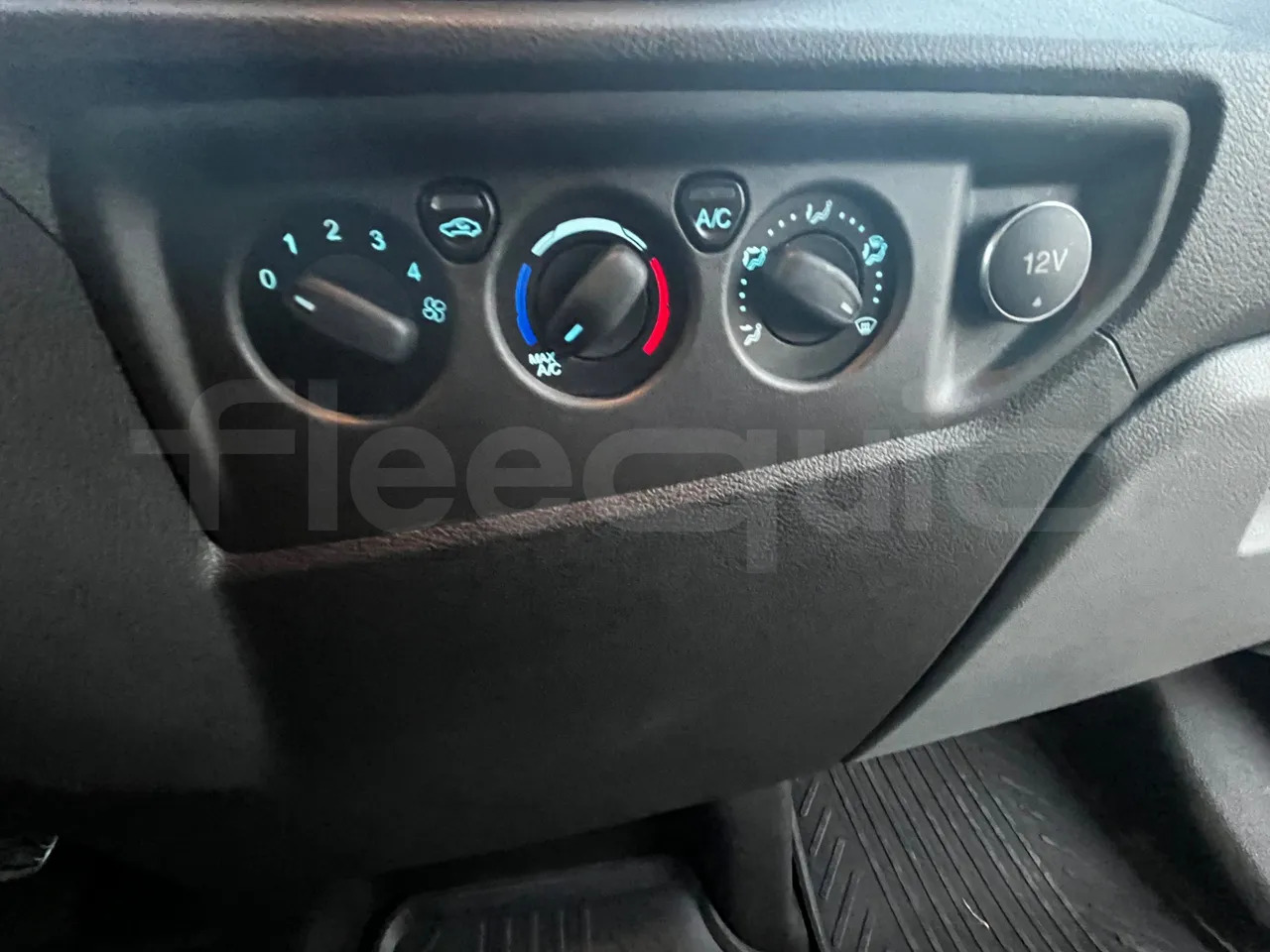 Mikroautobuss, Pasažieru furgons Ford Transit: foto 32 Mikroautobuss, Pasažieru furgons Ford Transit: foto 32