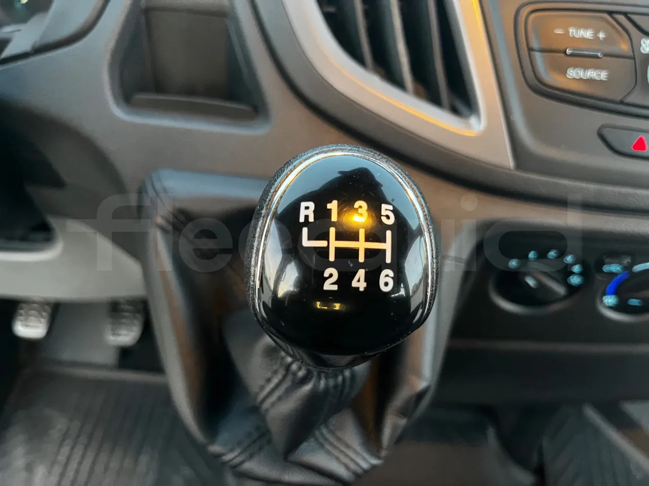 Mikroautobuss, Pasažieru furgons Ford Transit: foto 44 Mikroautobuss, Pasažieru furgons Ford Transit: foto 44