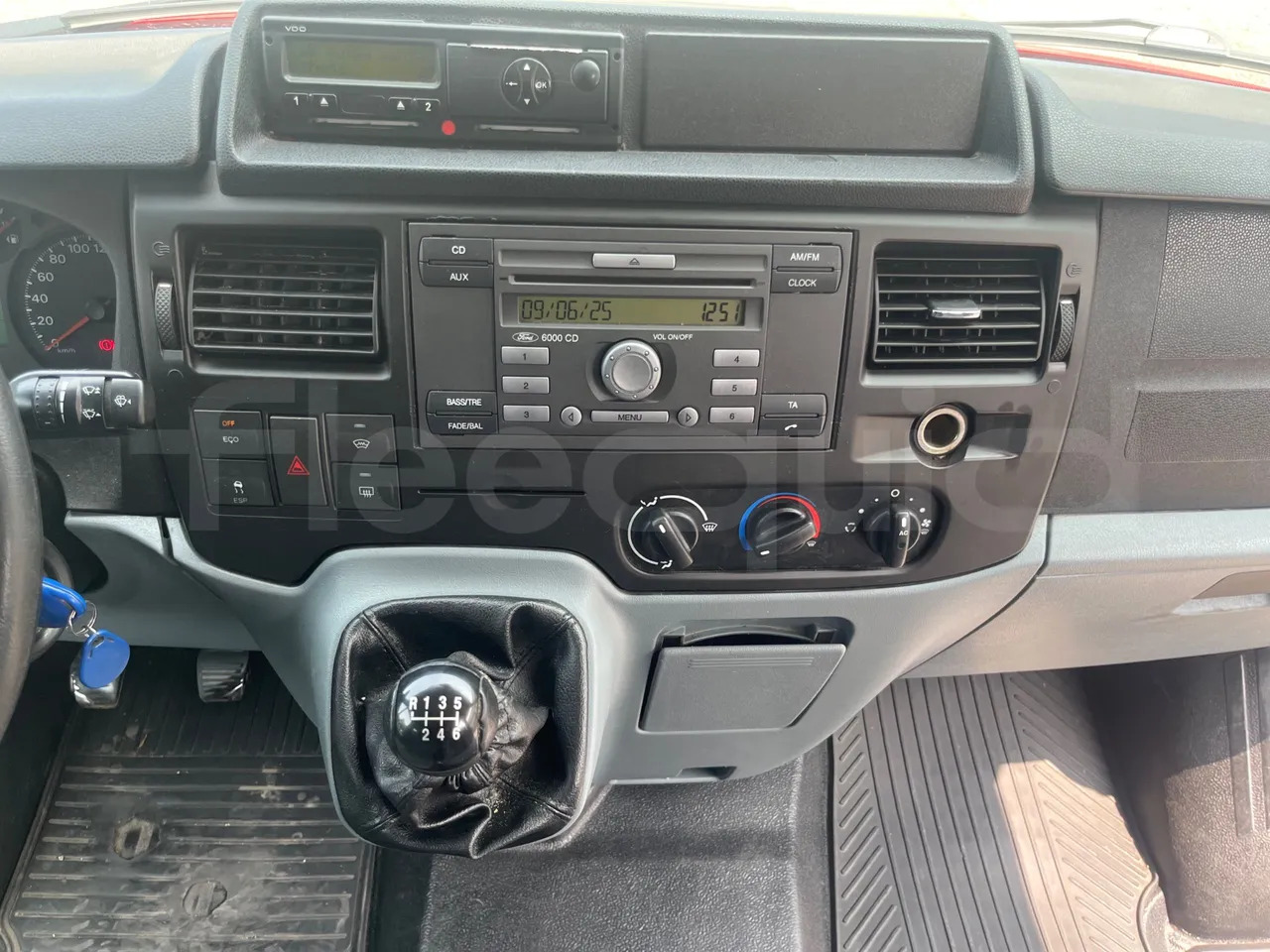 Ford Transit Tourneo - Mikroautobuss, Pasažieru furgons: foto 2 Ford Transit Tourneo - Mikroautobuss, Pasažieru furgons: foto 2