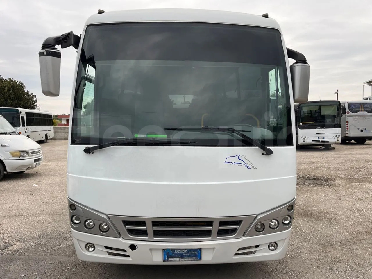 Isuzu Turquoise - Starppilsētu autobuss: foto 2 Isuzu Turquoise - Starppilsētu autobuss: foto 2