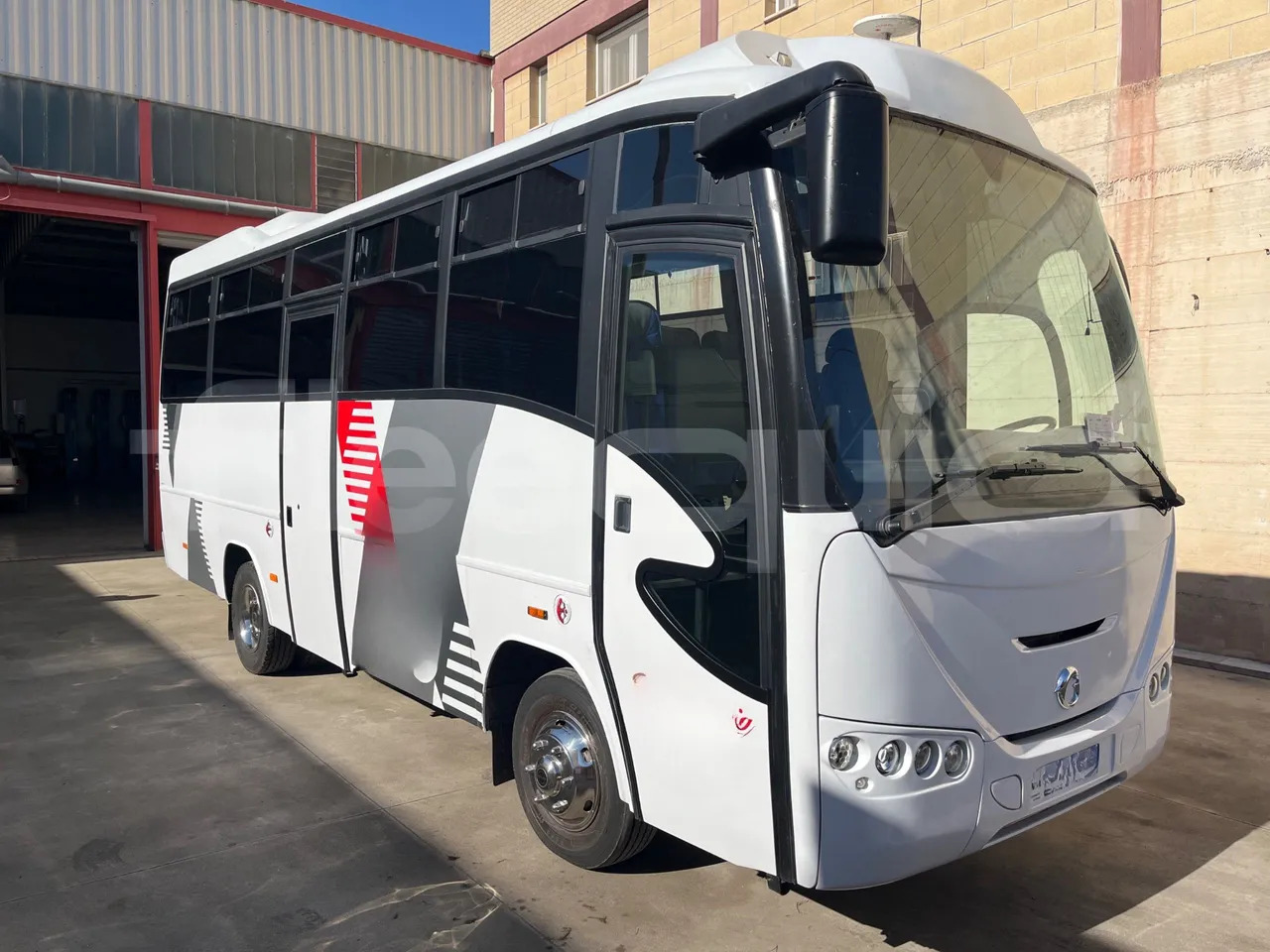 Iveco E24 - Starppilsētu autobuss: foto 1 Iveco E24 - Starppilsētu autobuss: foto 1
