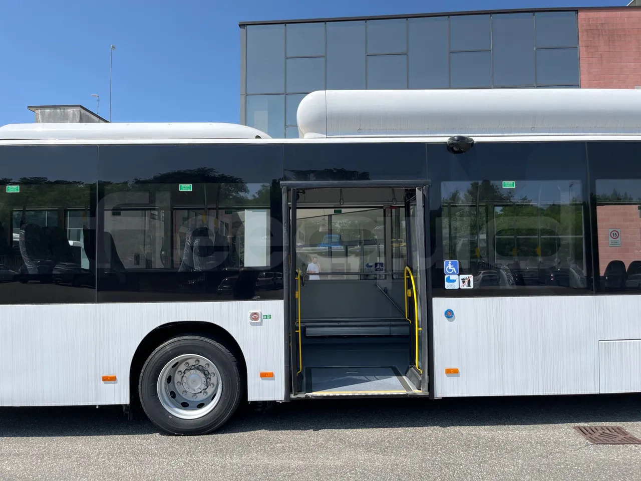 Man A21 līzingu Man A21: foto 14