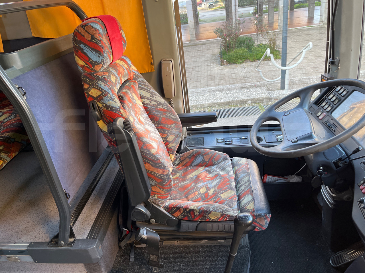 Starppilsētu autobuss Mercedes-Benz 0 350: foto 21