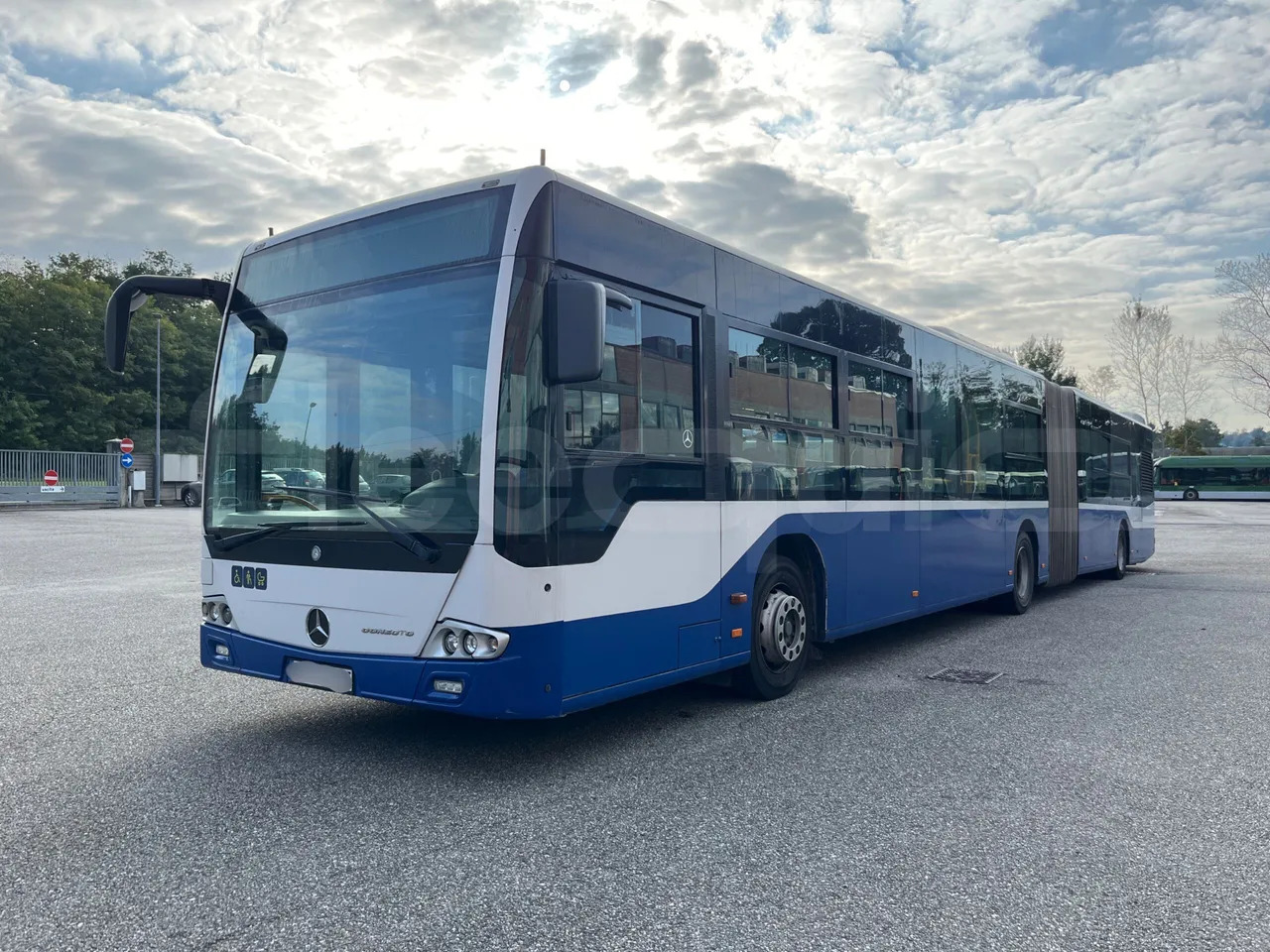 Mercedes-Benz Conecto - Posmainais autobuss: foto 4 Mercedes-Benz Conecto - Posmainais autobuss: foto 4