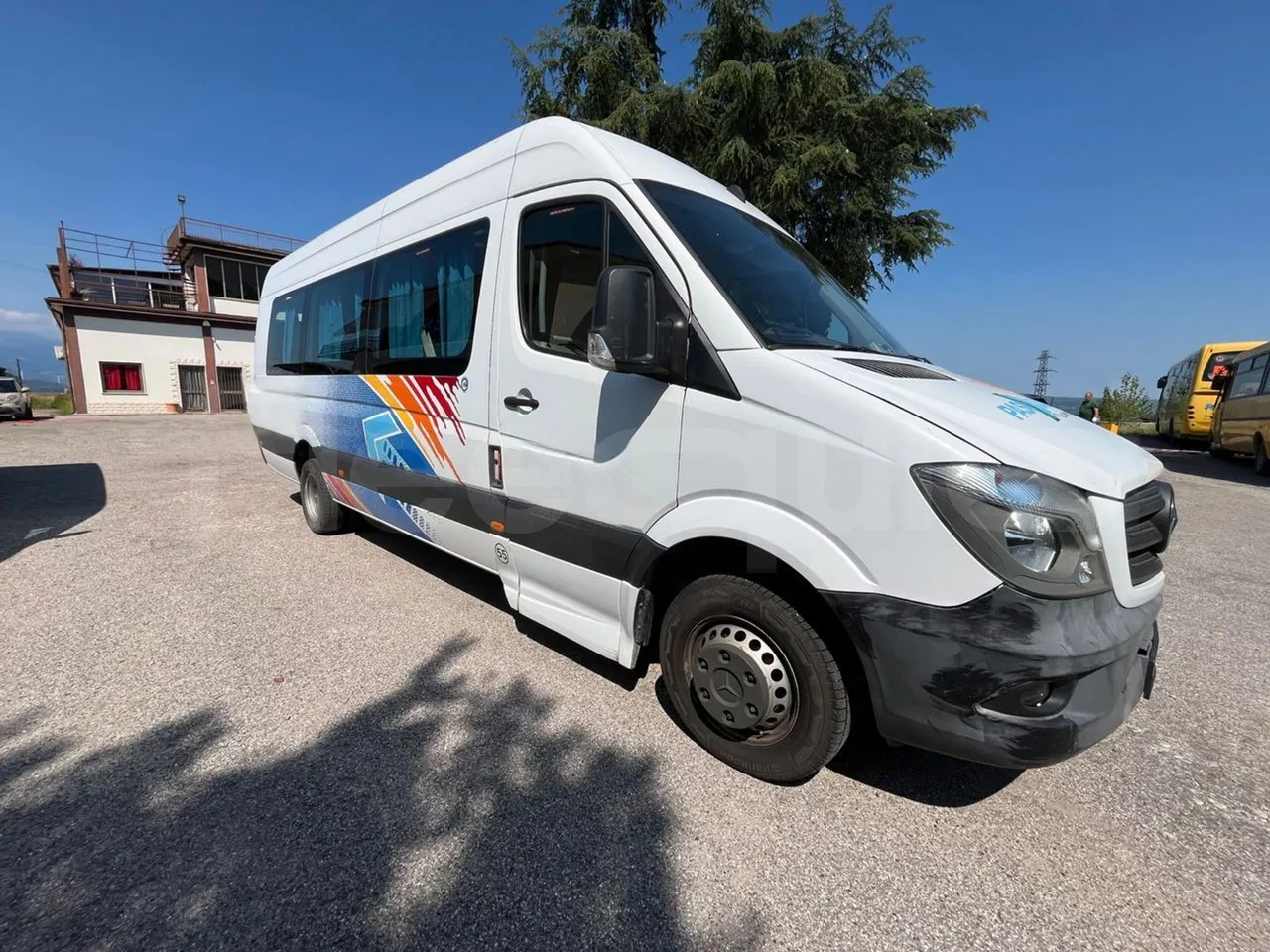 Mercedes-Benz MB906 - Piepilsētas autobuss: foto 1 Mercedes-Benz MB906 - Piepilsētas autobuss: foto 1
