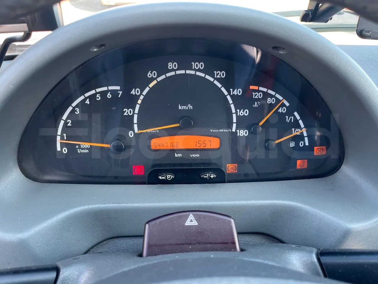 Mercedes-Benz Sprinter - Piepilsētas autobuss: foto 3 Mercedes-Benz Sprinter - Piepilsētas autobuss: foto 3