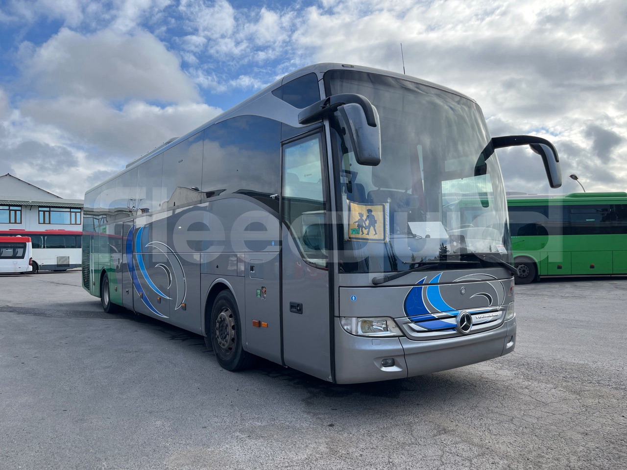 Mercedes-Benz Tourismo - Starppilsētu autobuss: foto 1 Mercedes-Benz Tourismo - Starppilsētu autobuss: foto 1