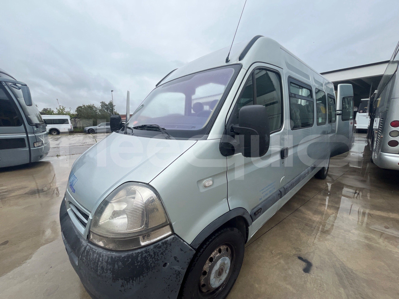 Nissan Interstar - Mikroautobuss, Pasažieru furgons: foto 4 Nissan Interstar - Mikroautobuss, Pasažieru furgons: foto 4