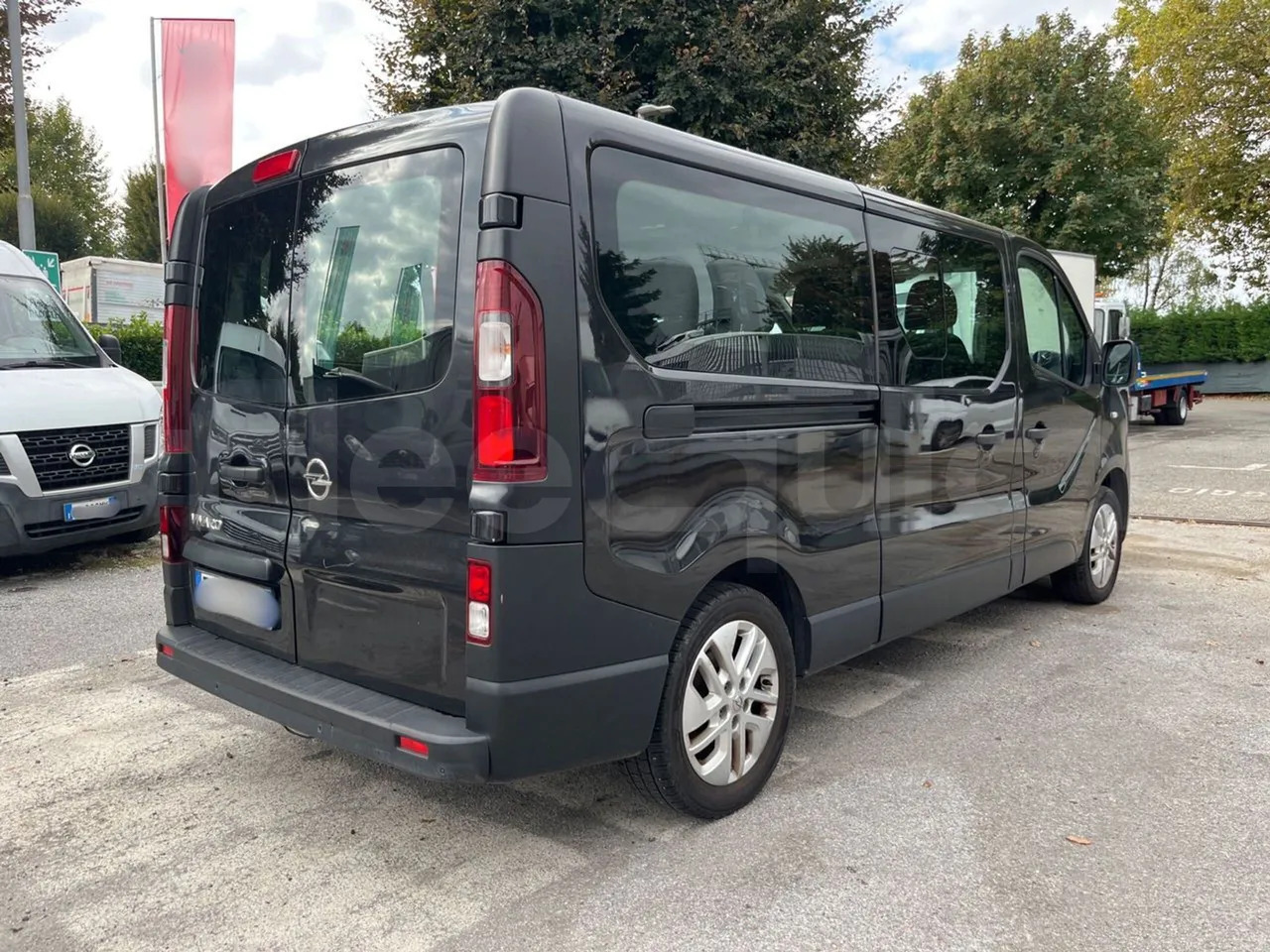 Piepilsētas autobuss Opel Vivaro - B: foto 11