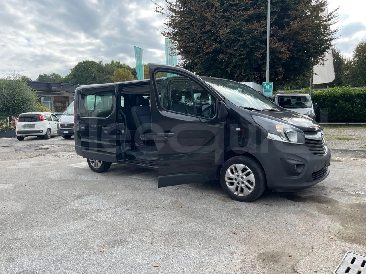 Piepilsētas autobuss Opel Vivaro - B: foto 12