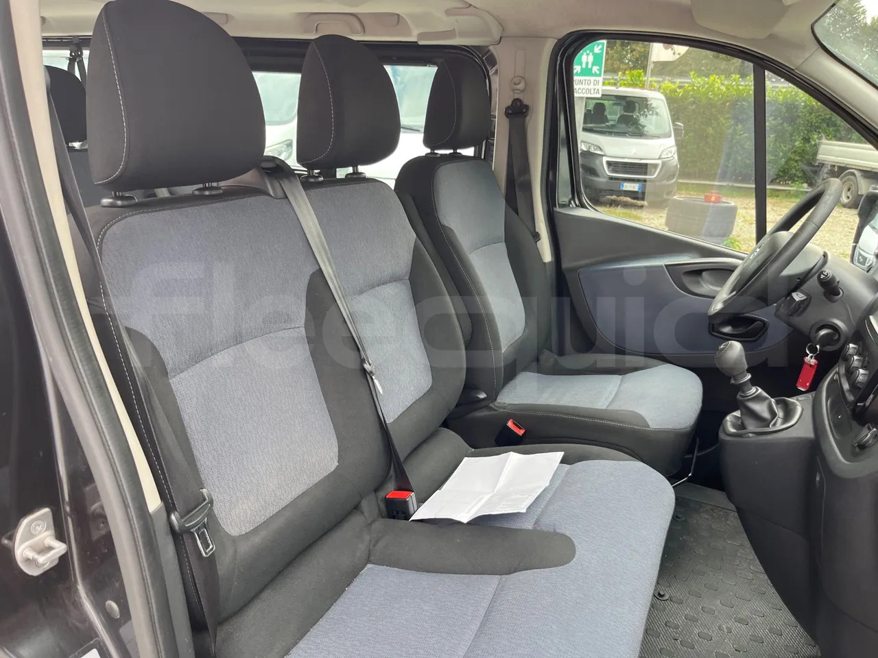 Piepilsētas autobuss Opel Vivaro - B: foto 18