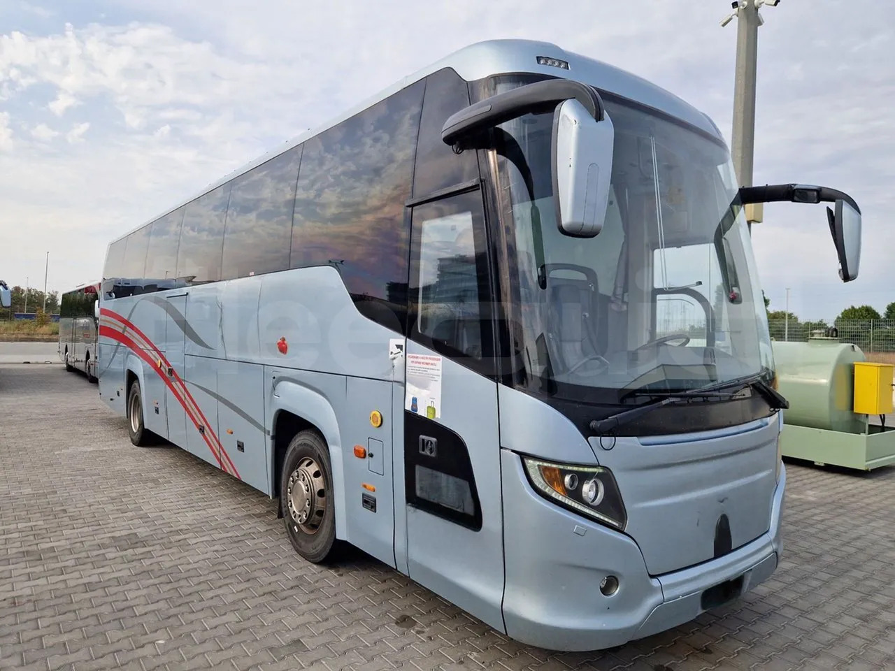 Scania Touring HD - Starppilsētu autobuss: foto 1 Scania Touring HD - Starppilsētu autobuss: foto 1