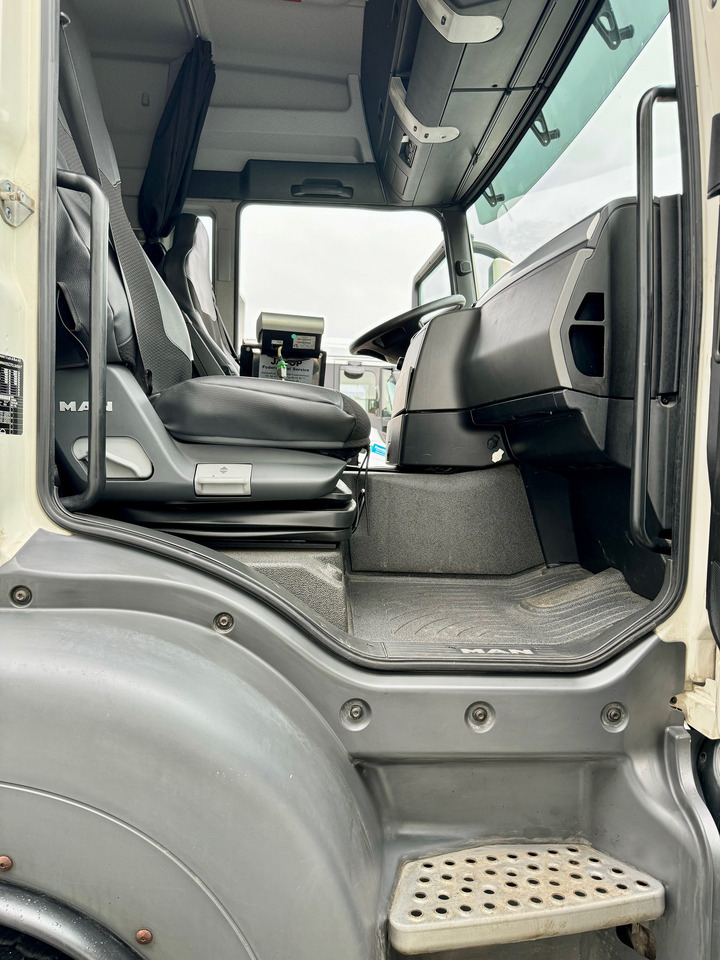 MAN TGS 35.480 8X4-2 TRIDEM Wasser-Tank līzingu MAN TGS 35.480 8X4-2 TRIDEM Wasser-Tank: foto 24