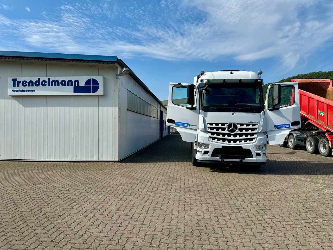 MERCEDES-BENZ Arocs 3553 4 Achsen Tridem - Pacēlājs ar āķi: foto 3 MERCEDES-BENZ Arocs 3553 4 Achsen Tridem - Pacēlājs ar āķi: foto 3