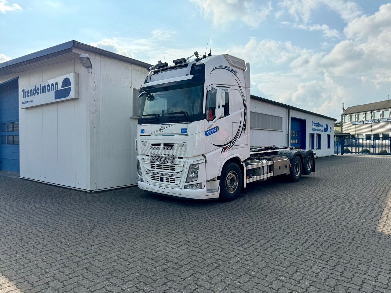 VOLVO Fh-13-540 6x4R - Pacēlājs ar āķi: foto 1 VOLVO Fh-13-540 6x4R - Pacēlājs ar āķi: foto 1
