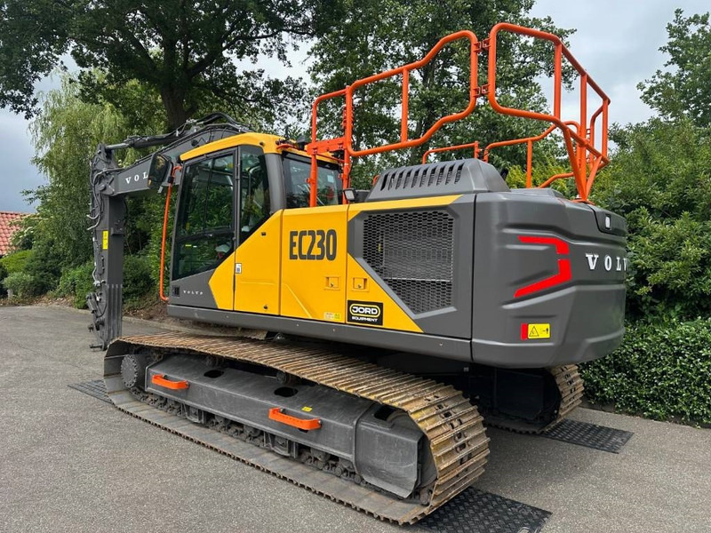 Volvo EC 220 EL - Kāpurķēžu ekskavators: foto 2 Volvo EC 220 EL - Kāpurķēžu ekskavators: foto 2