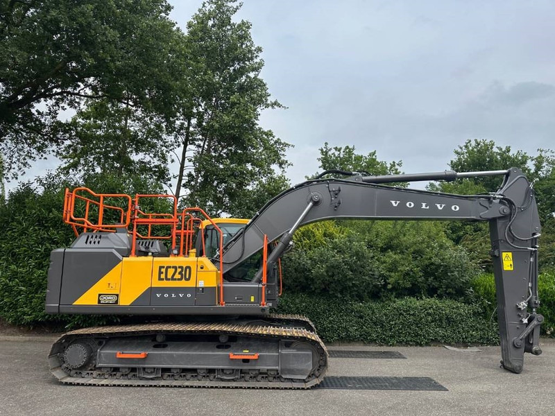 Volvo EC 220 EL - Kāpurķēžu ekskavators: foto 5 Volvo EC 220 EL - Kāpurķēžu ekskavators: foto 5