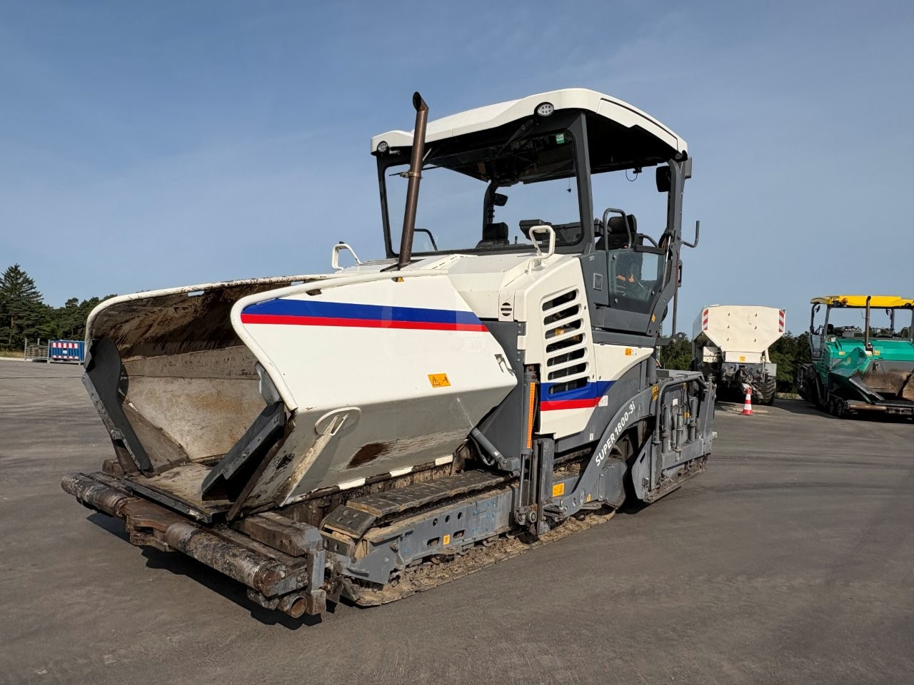 VÖGELE SUPER 1800-3i - Asfalta klājējs: foto 2 VÖGELE SUPER 1800-3i - Asfalta klājējs: foto 2