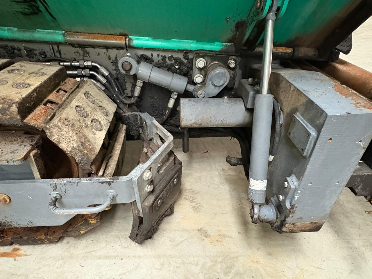 Asfalta klājējs VÖGELE SUPER 1900-3i: foto 27 Asfalta klājējs VÖGELE SUPER 1900-3i: foto 27