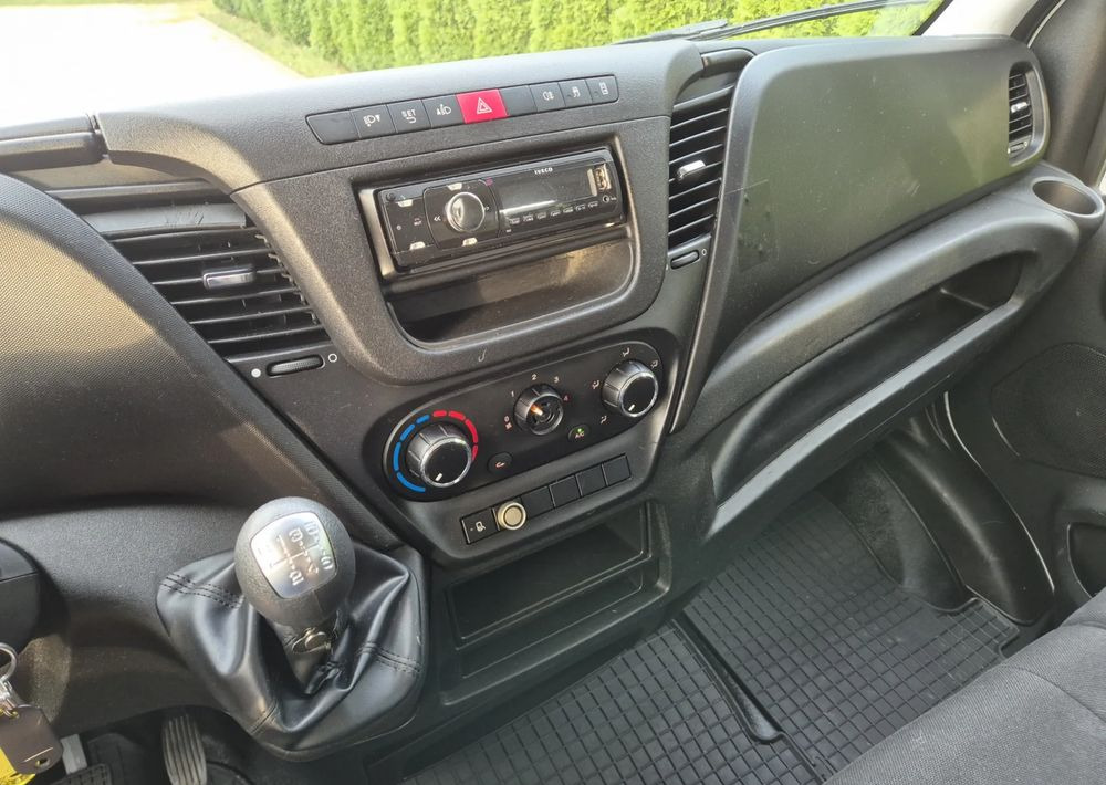 Komercauto pašizgāzējs Iveco 35C15 3.0: foto 7