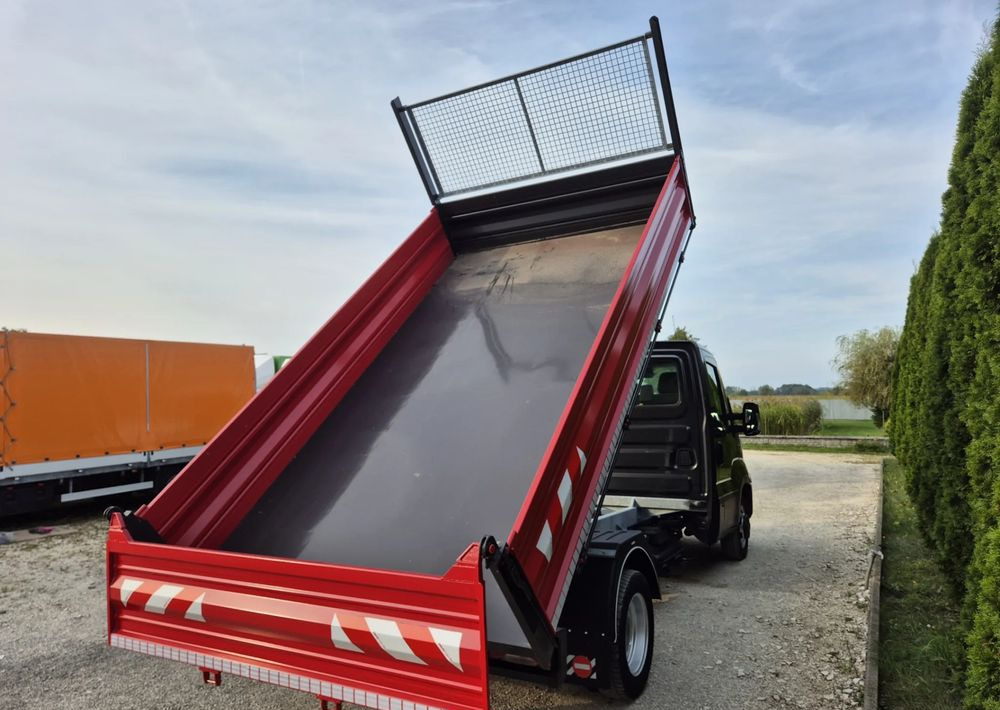 Iveco 35C18 3.0 180KM - Komercauto pašizgāzējs: foto 3 Iveco 35C18 3.0 180KM - Komercauto pašizgāzējs: foto 3