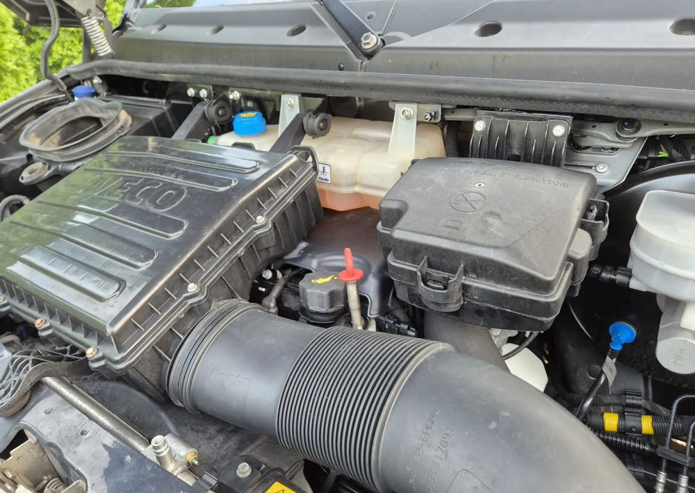 Komercauto pašizgāzējs Iveco 35C18 3.0 180KM: foto 20