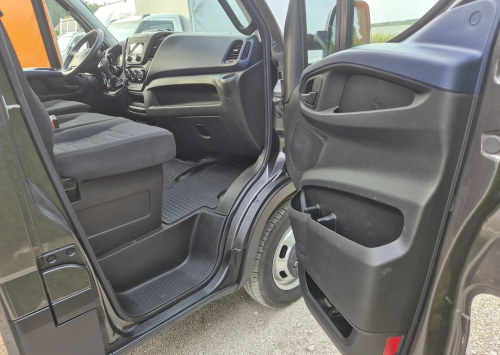 Komercauto pašizgāzējs Iveco 35C18 3.0 180KM: foto 6